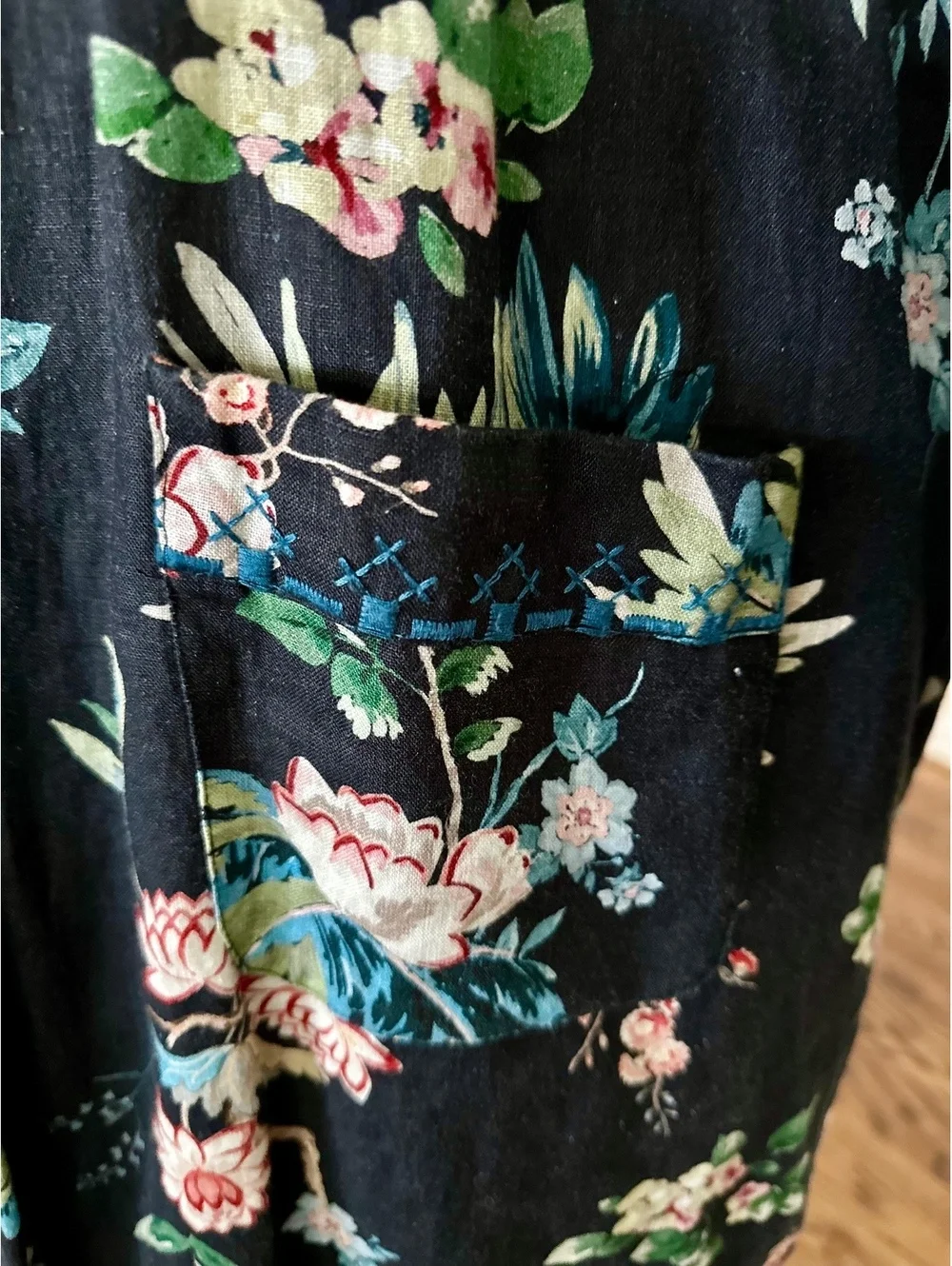 Johnny Was Workshop Linen Navy Blue Floral Print Long Sleeve Duster Size M